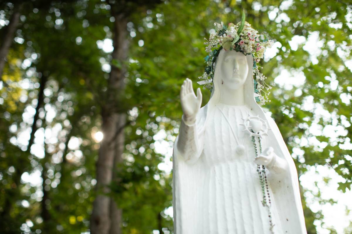 Mary statue