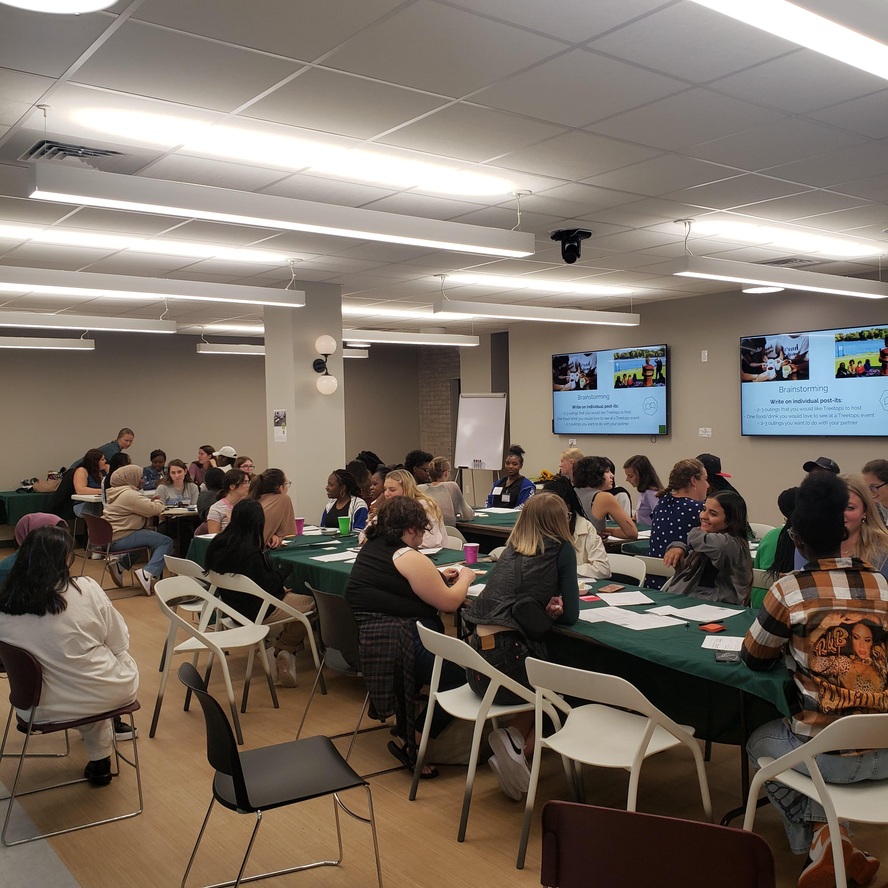 Students learn about treetops at orientation